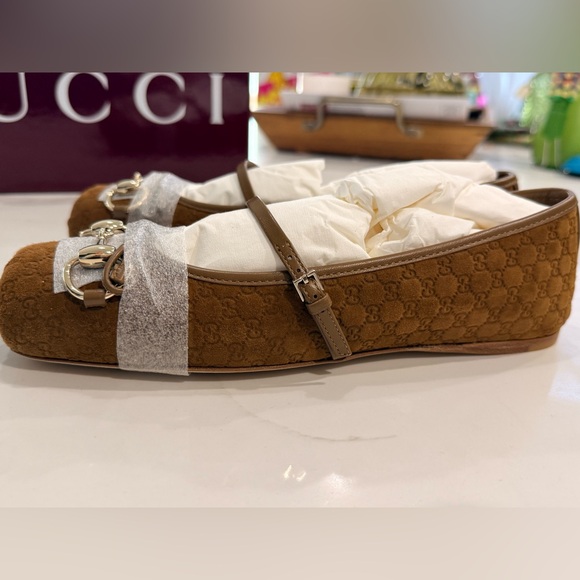 NWT Gucci - Horsebit ballet flat in light brown suede, size 37 (US7). - Picture 7 of 8